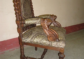Реставрация антикварного кресла